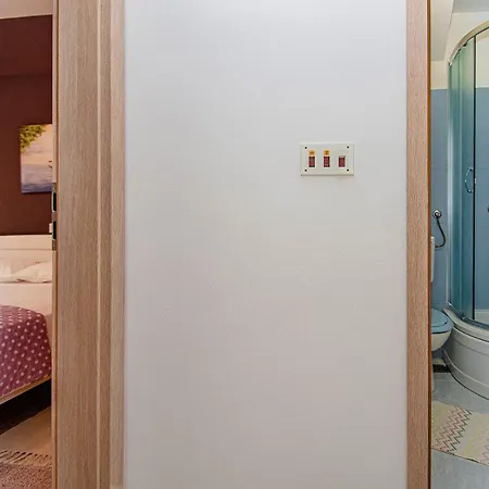 Iva Apartmán *