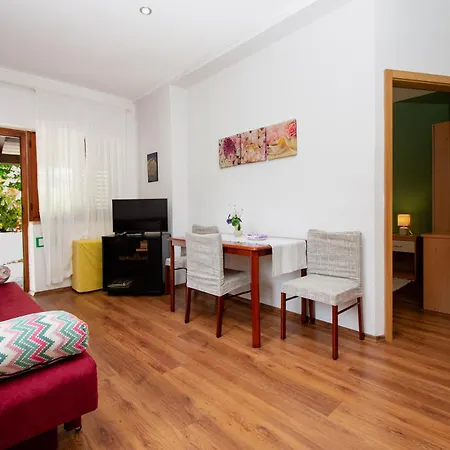 Iva Apartament